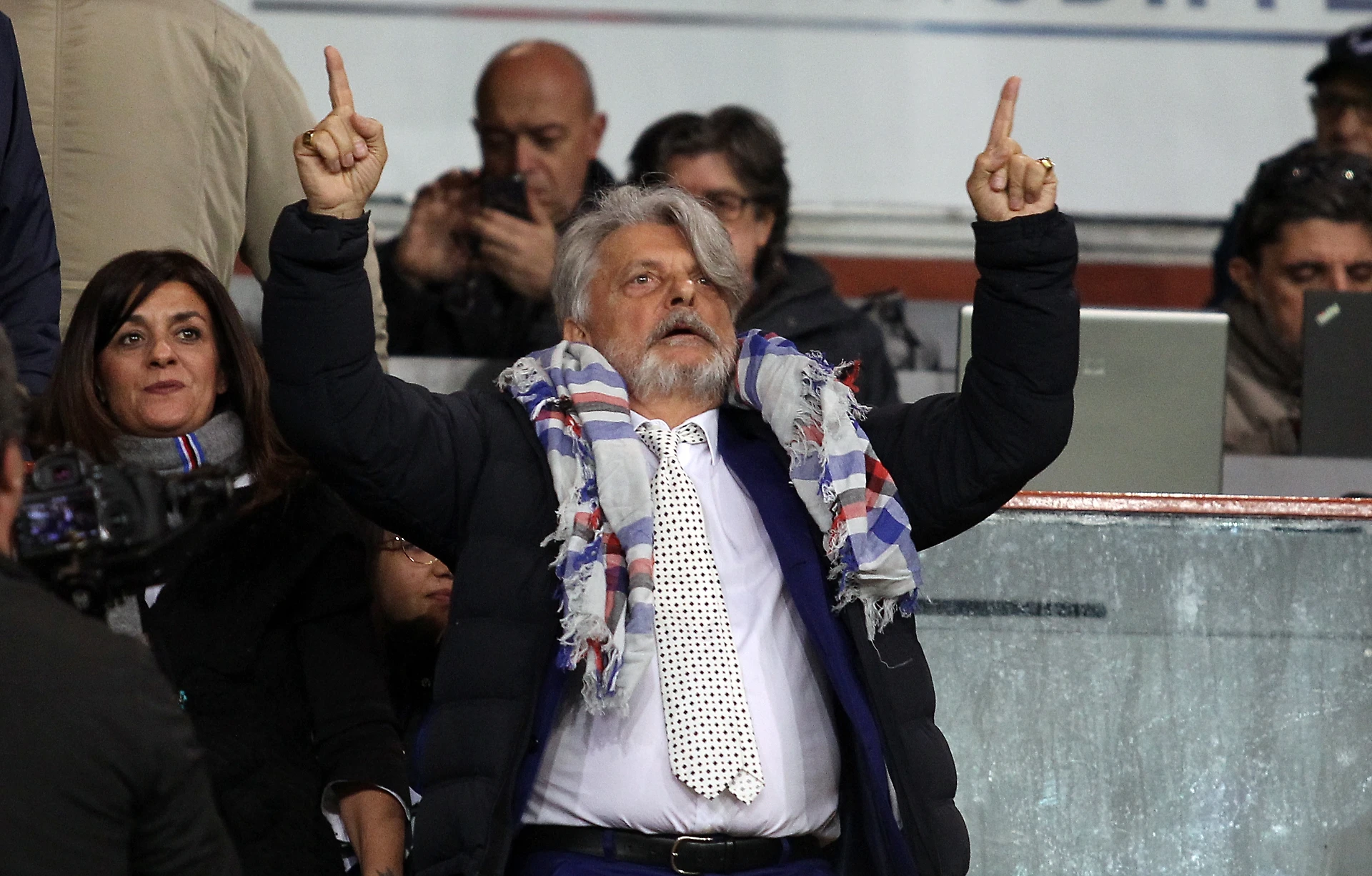 Massimo Ferrero, un tifoso della Roma lo insulta e lui lo gela: "Ce l'hai piccolo, accomodati sul mio"