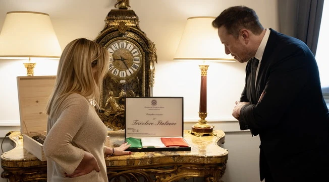Musk-Meloni? Pure l'Ue gela il Pd: "Nessuna comunicazione, Italia Paese sovrano", altra figuraccia