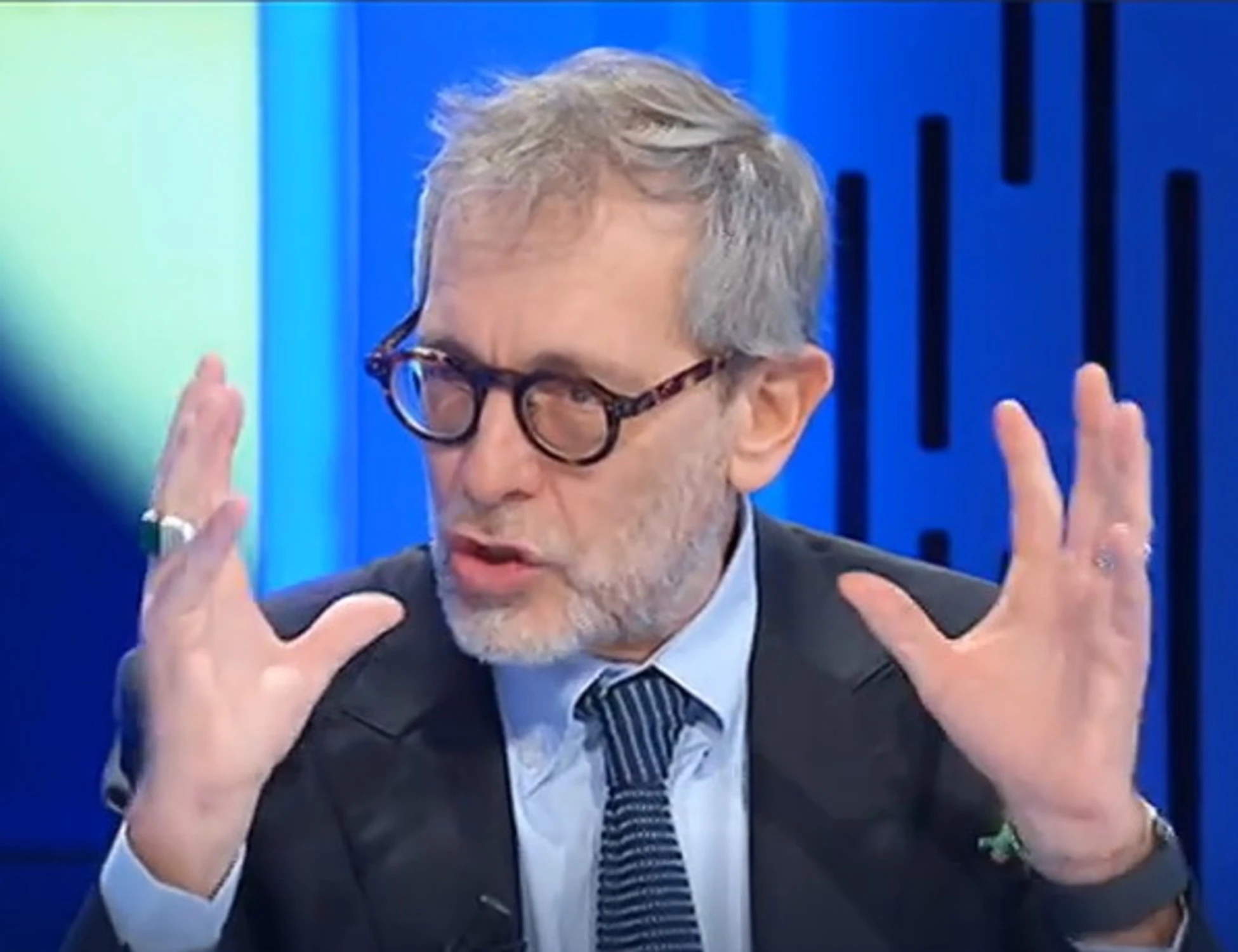 Otto e Mezzo, delirio-Formigli sulla famiglia nel bosco: "E allora Caivano?"