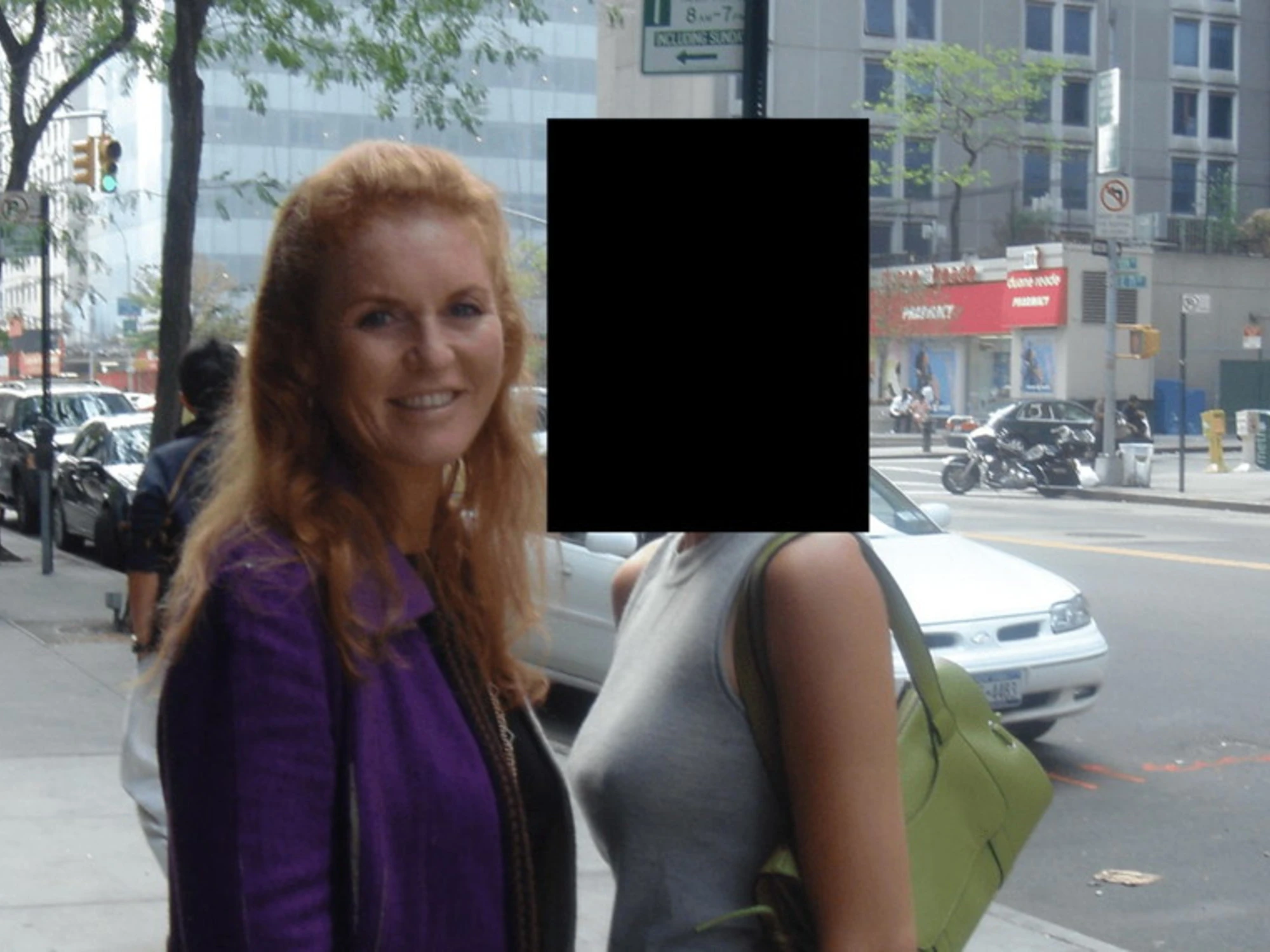 Sarah Ferguson, ecco dov'è scappata per sfuggire ad Andrea, Epstein e scandali sessuali