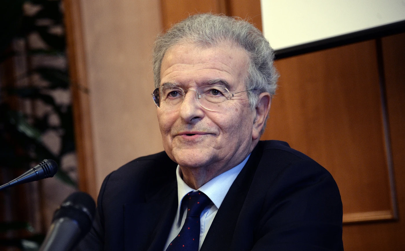 Silvio Berlusconi, Fabrizio Cicchitto: "Cosa gli è appena accaduto, la verità sul caos in Forza Italia"