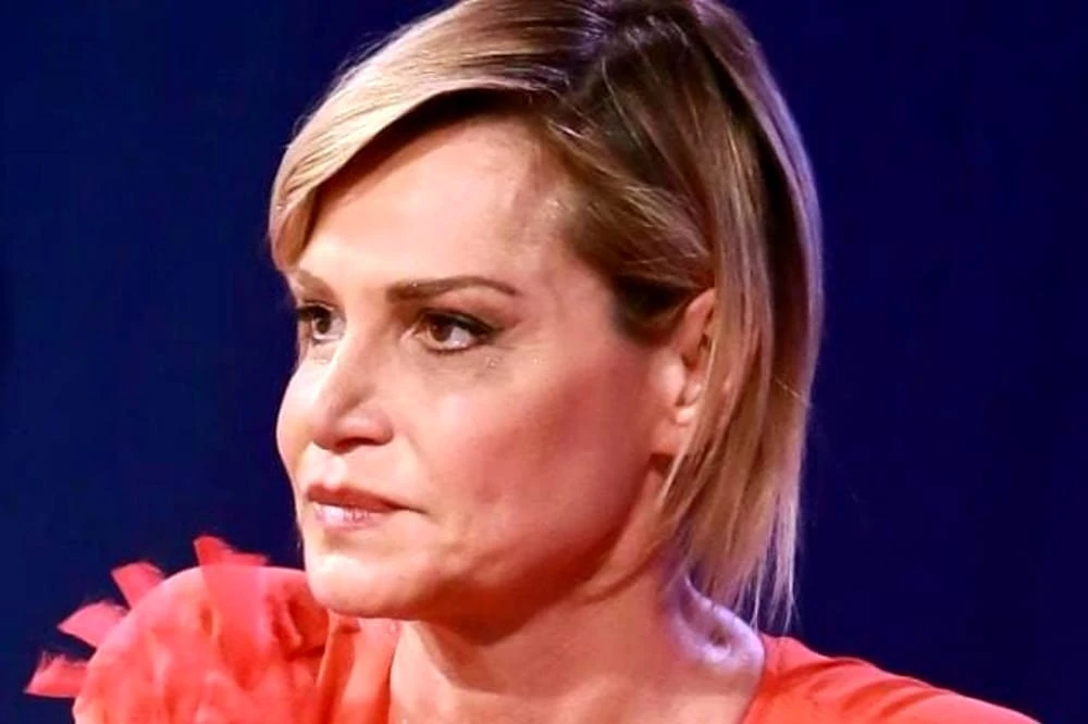Simona Ventura, il clamoroso colpo di scena: addio Mediaset, dove si trasferisce la conduttrice