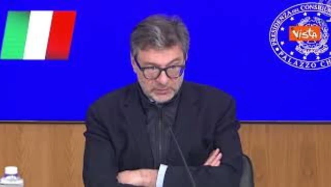 Governo approva nuovo decreto carburanti, Giorgetti: Taglio accise prorogato fino al primo maggio
