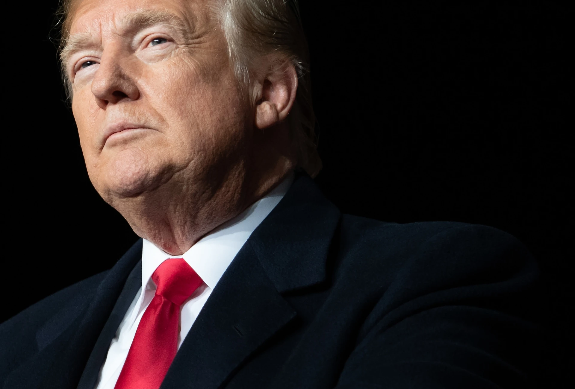 Donald Trump, Russia e Cina intercettano le telefonate del presidente: "Vogliono condizionare la politica"