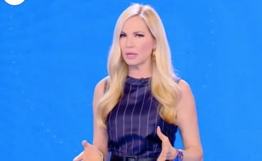 https://media.liberoquotidiano.it/DJG9MiCvDYKe1-26HQem0-cEoVT_dtx9YY-feSX7WyA/width:800/quality:90/aW1hZ2VzLzIwMjYvMDUvMTgvMTYyNzQ5OTQzLTYwNzllN2JiLTViNWMtNDg2ZS1hZWZmLWYwMTZhMjI0N2ZkNS5qcGc.webp