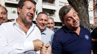 Carlo Calenda rompe? Gode il centrodestra: ecco cosa cambia