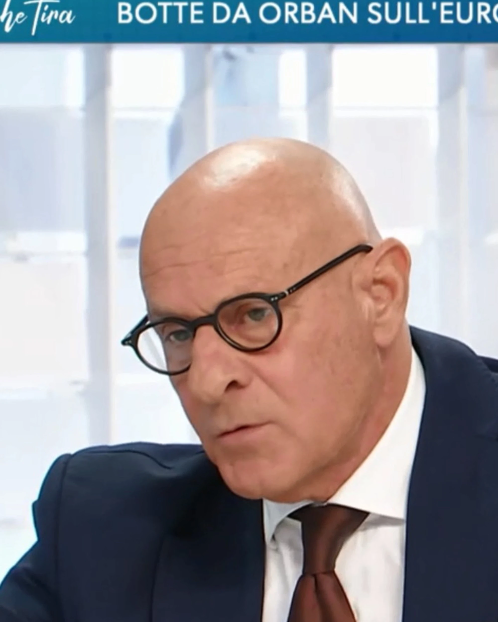 L'aria che tira, Fabio Rampelli e la lezione alla sinistra: "Per la Cina nessuno si indigna"