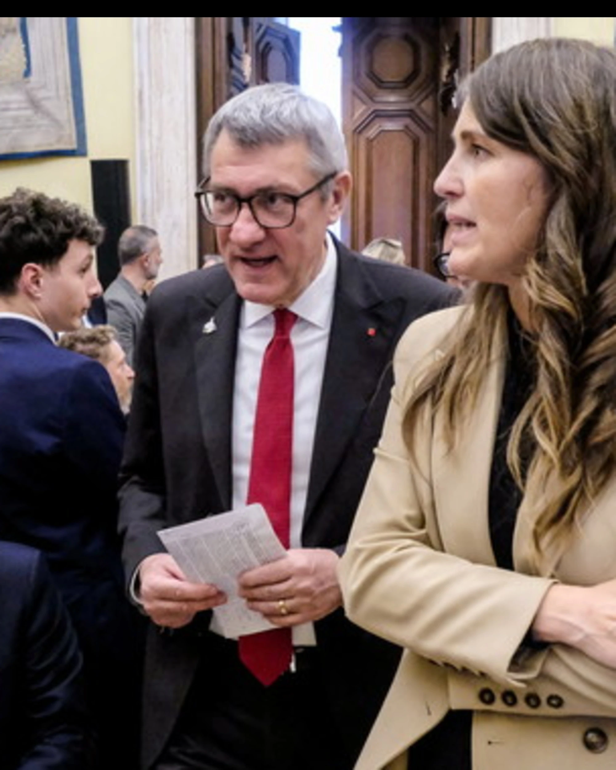 Maurizio Landini ancora in piazza: nuova baracconata contro le destre