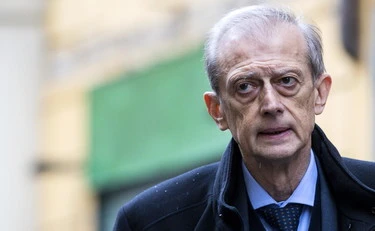 Piero Fassino minacciato da un consigliere del Pd: "Ad ammazzarlo non si fa peccato"