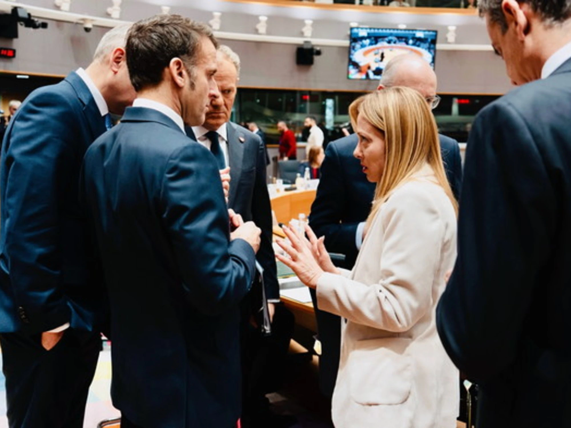 Ucraina, i leader Ue: sì al prestito congiunto. Meloni soddisfatta: "Prevalso il buonsenso"