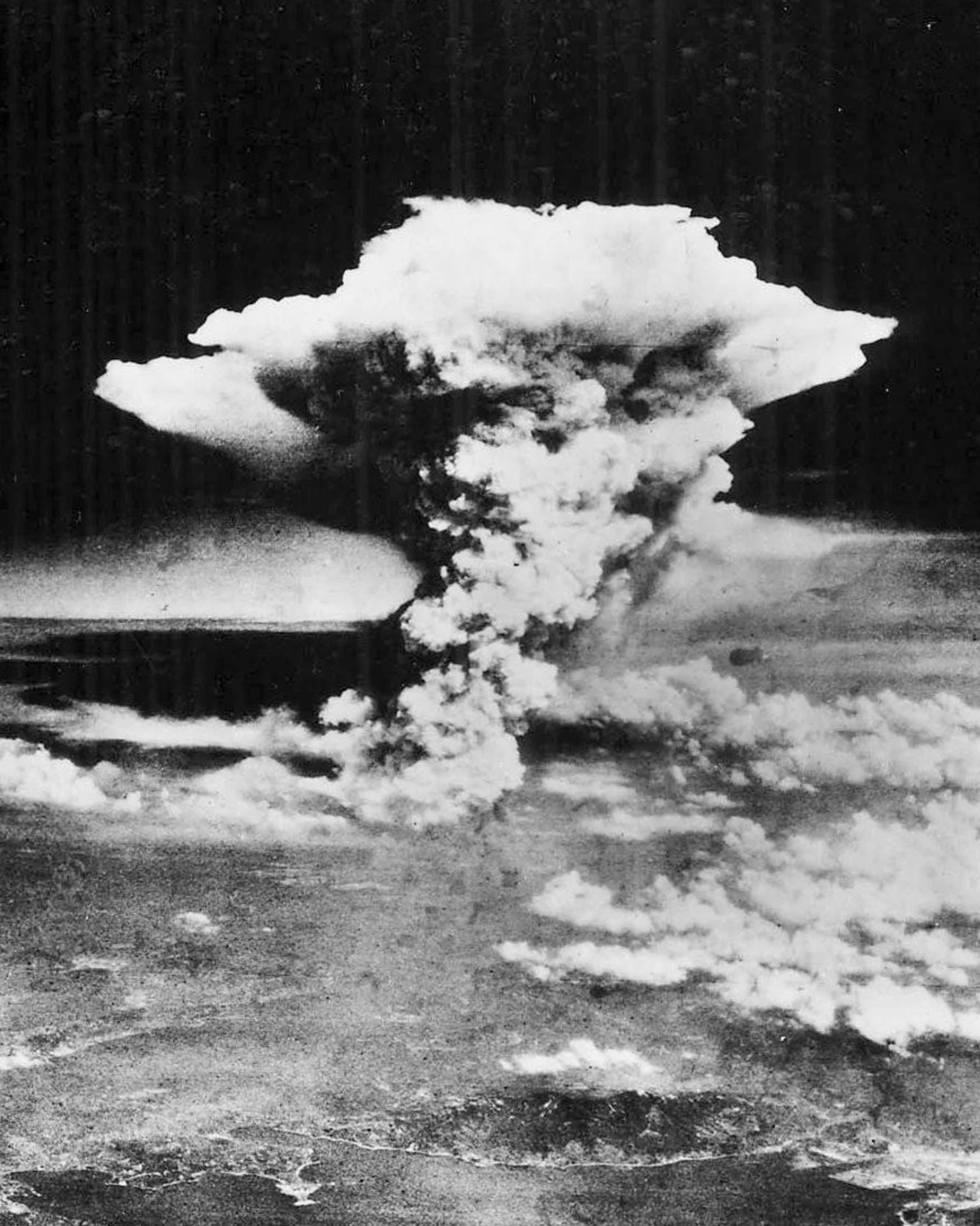Hiroshima, l'uomo s'inventò la fine del mondo e trasformò l'apocalisse in realtà