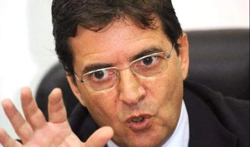 Cosentino escluso, esplode la rabbia: ve la farò pagare