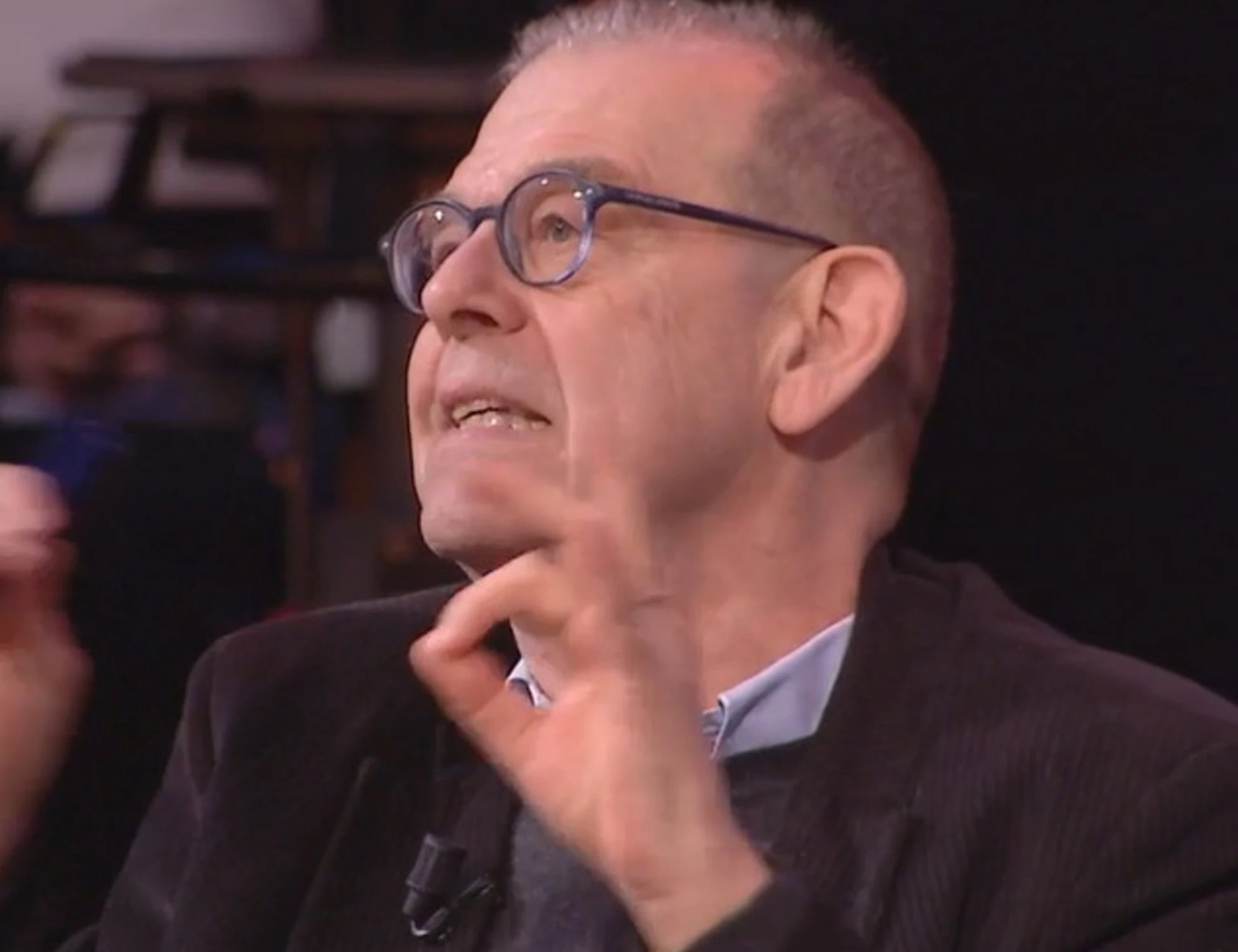 Propaganda Live, delirio di Ceccarelli contro Meloni: "Il messaggio del merlo che canta"