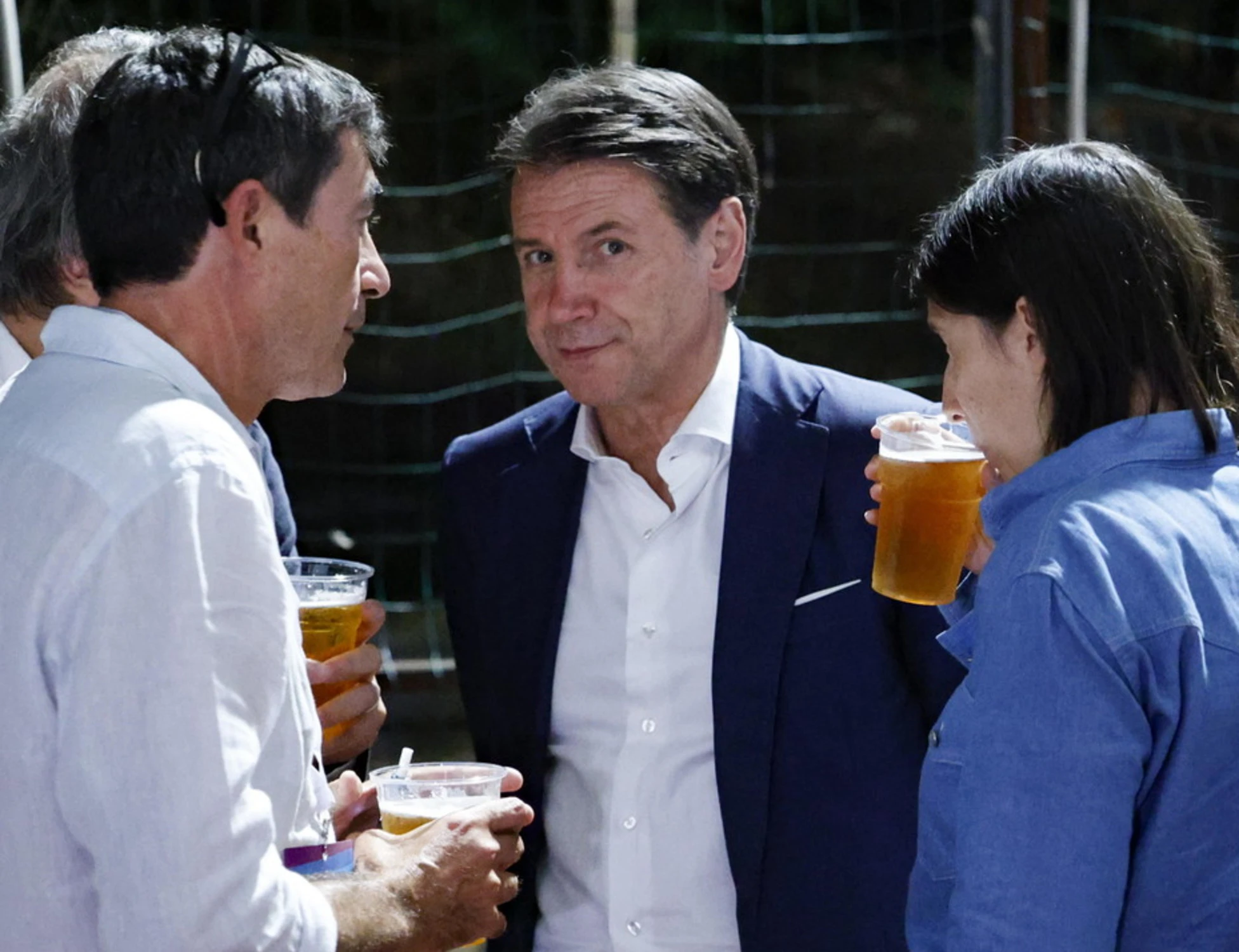 Sinistra, il dilemma dei compagni: vogliono fare la guerra a Putin senza le armi