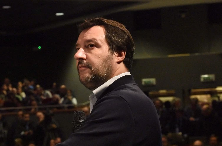 Matteo Salvini: "Non voglio fregare Silvio Berlusconi, anzi gli ho evitato il trappolone"