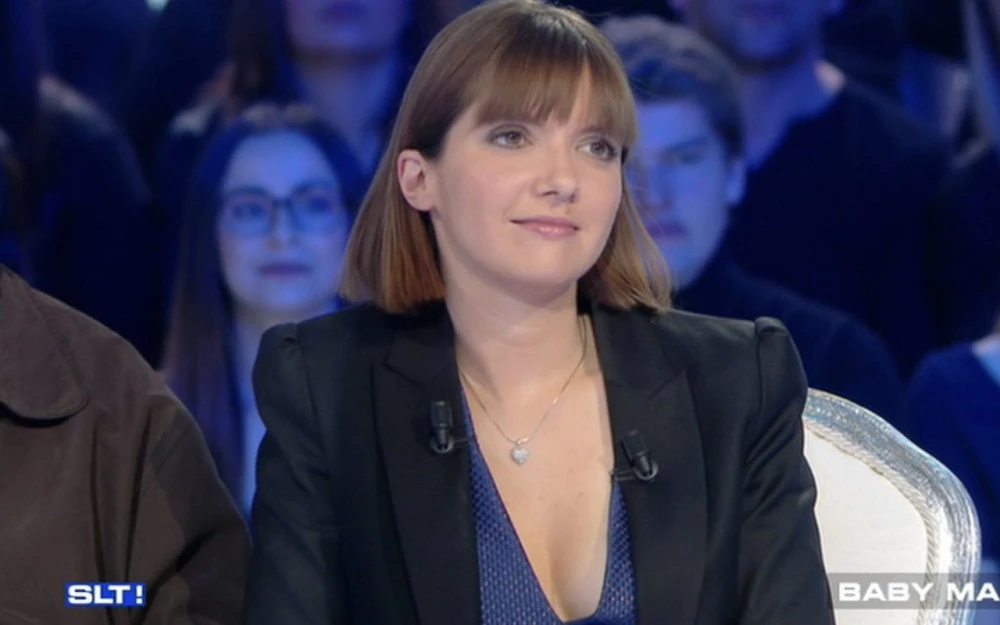 Emmanuel Macron, le minacce alla fedelissima: "Ti decapitiamo"