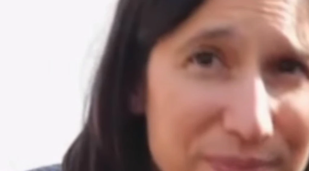 Elly Schlein, il video-ironia di Donzelli: "Ce la puoi fare"