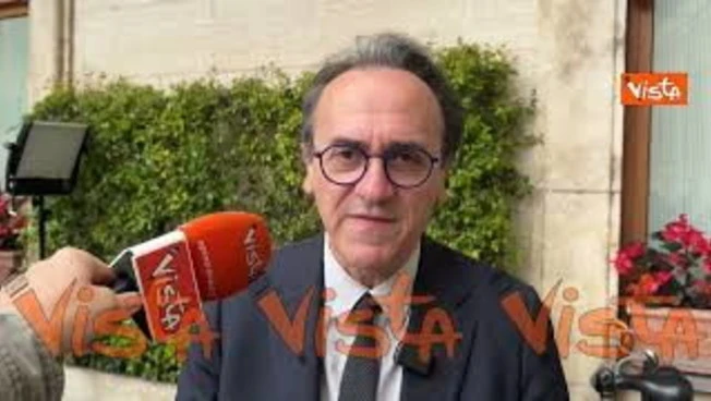 https://media.liberoquotidiano.it/DXRNb9oJ5-2rWxR785xMDBGUtaXCZEkcgYm4pLQvcsk/width:800/quality:90/aW1hZ2VzLzIwMjYvMDUvMDUvMTIzMTEzNzg5LWJhYjZkMDZkLTJiYzAtNDhjZS1iOGEwLTdjZTNlMzE2OTM4Yi5qcGc.webp