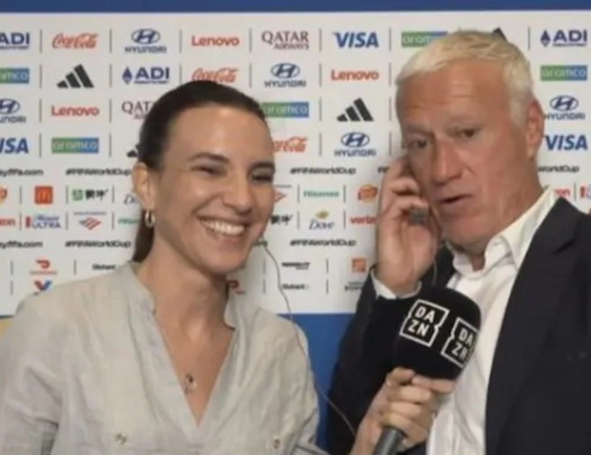 "Bello di notte": Deschamps gela Ciro Ferrara, imbarazzo in studio Video