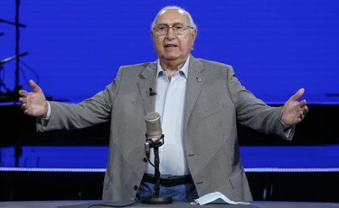 Eredità Pippo Baudo, i testamenti sono tre: battaglia e caos totale