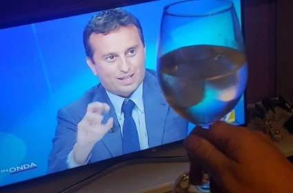 In Onda, David Parenzo baciato dalla fortuna: gol a porta vuota ed esultanza scomposta sotto la curva