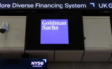 Meloni, Goldman Sachs fa impazzire la sinistra: "Rischio basso di instabilità politica"