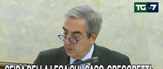 Enrico Mentana ammonisce il titolista del Tg La7: "Preoccupatevi per lui", la gaffe che l'ha innervosito