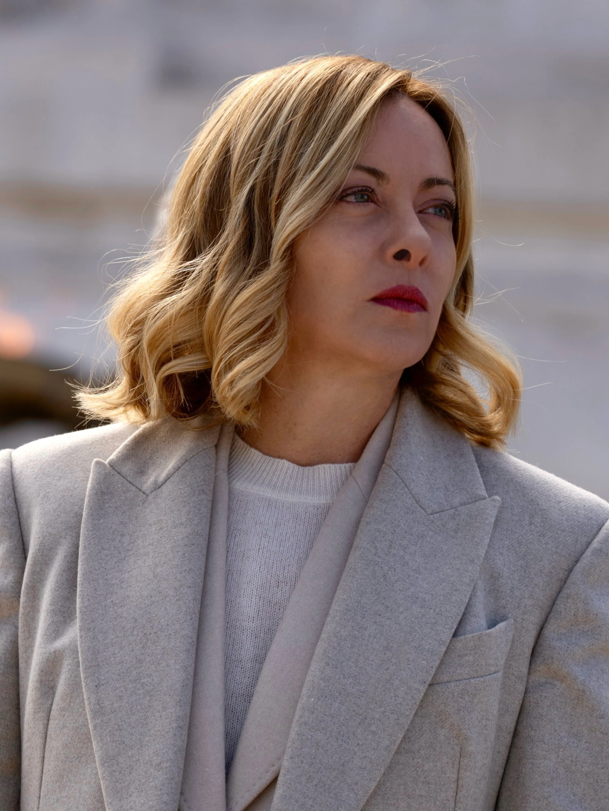 Giorgia Meloni, "scongiurare una guerra commerciale": il monito a Trump e Ue