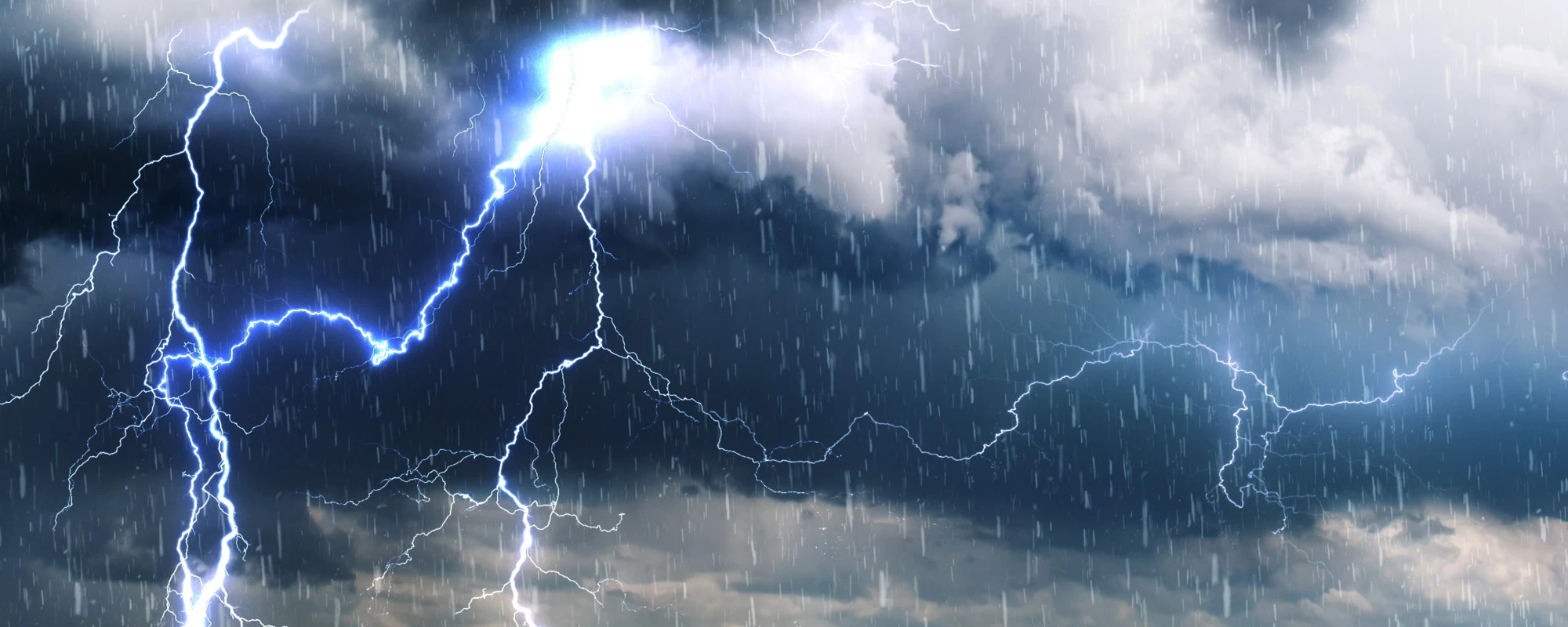 Cicloni e alluvioni, dove e quando: meteo, svolta al peggio