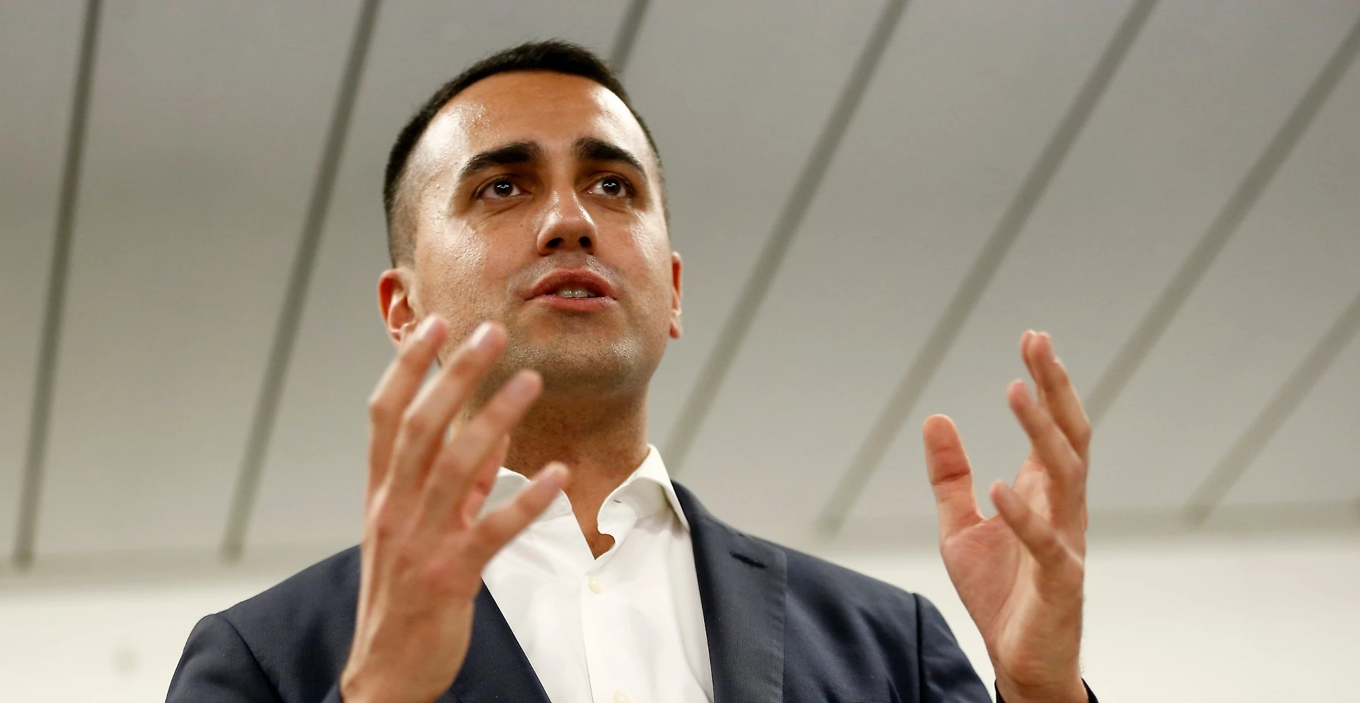 Luigi Di Maio travolto da una valanga politica: addio M5s, chi lo scarica per sostenere Matteo Salvini