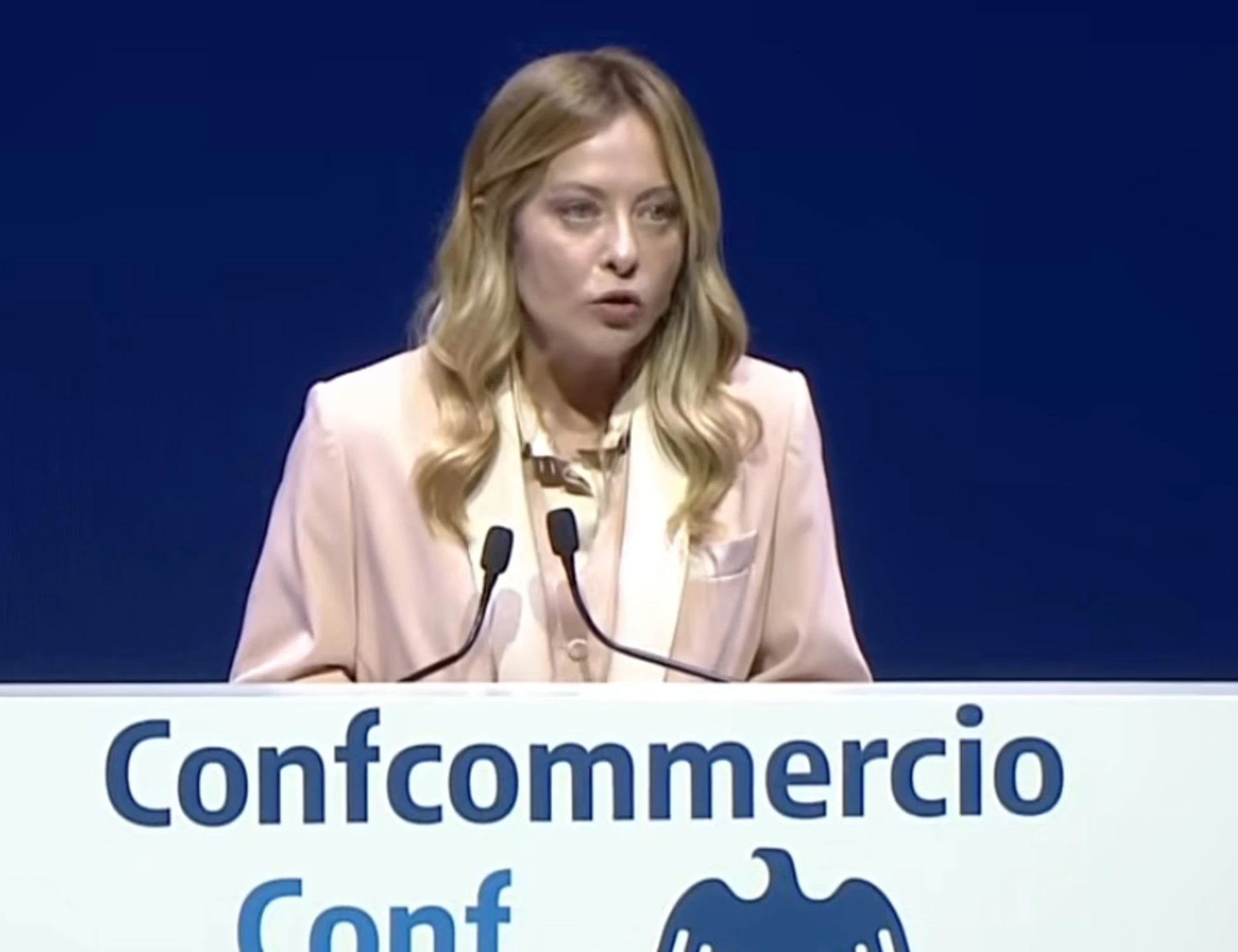 Giorgia Meloni all'assemblea di Confcommercio: "Questa non è la Repubblica delle banane"