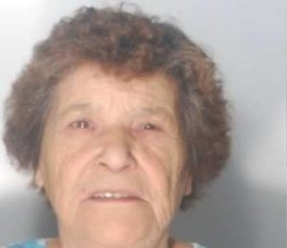 Nonna pusher arrestata a 82 anni: confezionava 200 dosi di cocaina e eroina