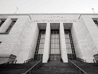 Unipol, giudici accolgono richiesta difesa: sentenza su Berlusconi dopo le elezioni