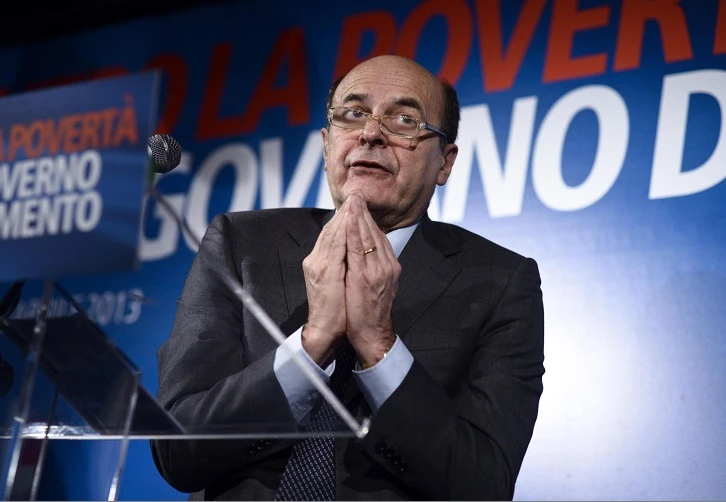 Pd, Bersani: "No al governissimo con Berlusconi. Dignità? Da Renzi non l'accetto"