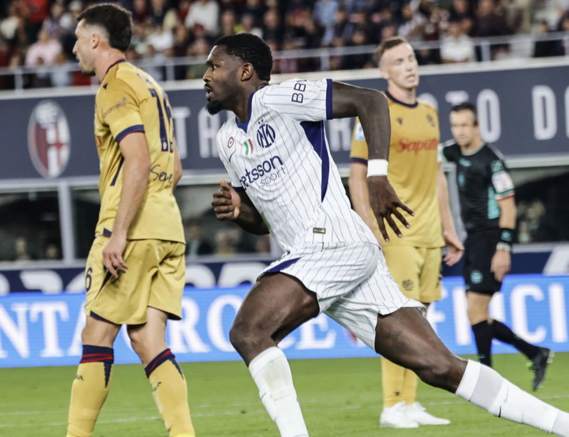 Serie A, Bologna-Inter 1-3: i nerazzurri vincono in rimonta con Thuram, Carlos Augusto e Bonny