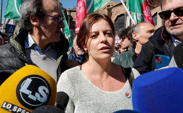 Ilaria Salis attacca i poliziotti: "Volevano intimidirmi"