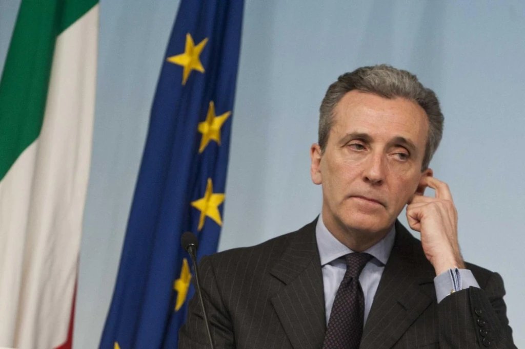 Grilli e l'accusa pesante: "Casa pagata con soldi off shore"