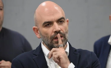 Sulla censura ai libri i compagni litigano anche tra di loro