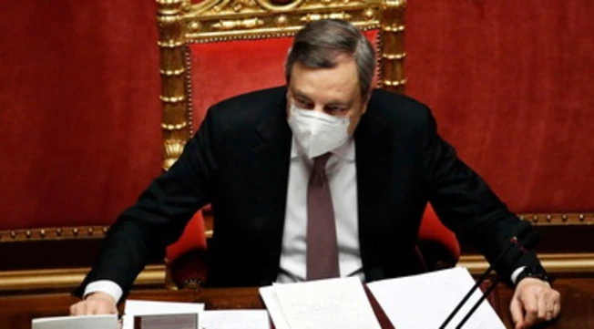 Mario Draghi fregato da Putin. Dopo la telefonata, lo sfogo: "Questo è un ricatto"