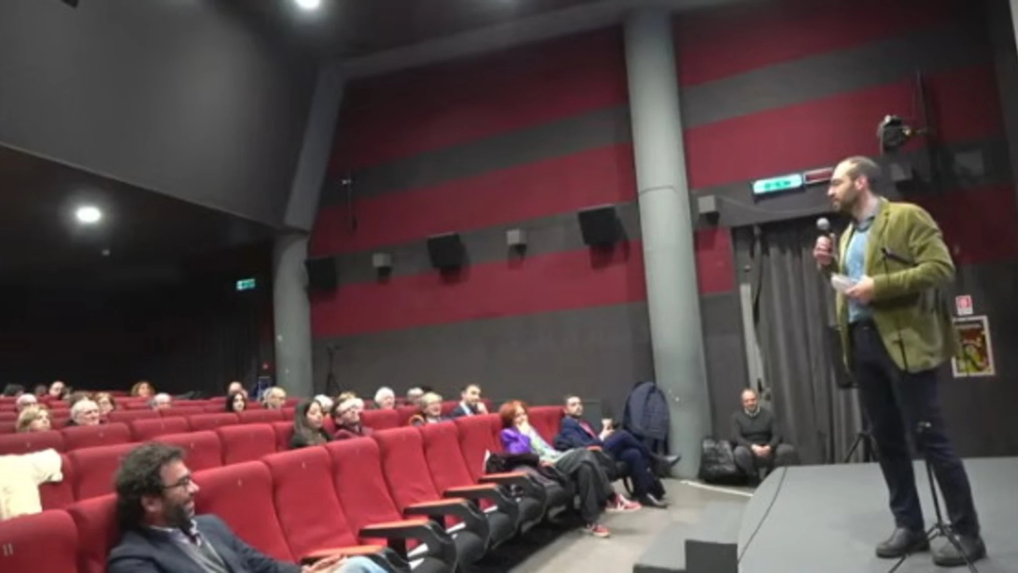 Il convegno per il "No"? Un clamoroso flop davanti agli occhi di Bersani