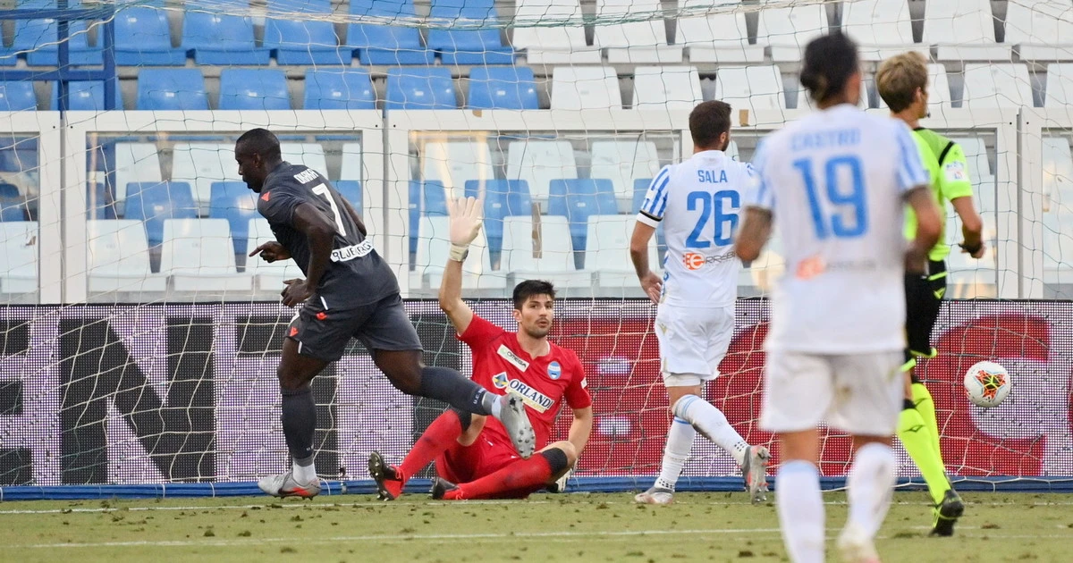 Serie A, l'Udinese strapazza la Spal: mister Di Biagio con un piede in Serie B