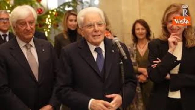 Mattarella riceve bimbi ospiti di case famiglia per doni e auguri natalizi al Quirinale