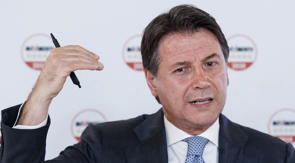 Giuseppe Conte salva la poltrona da leader: la decisione del tribunale di Napoli