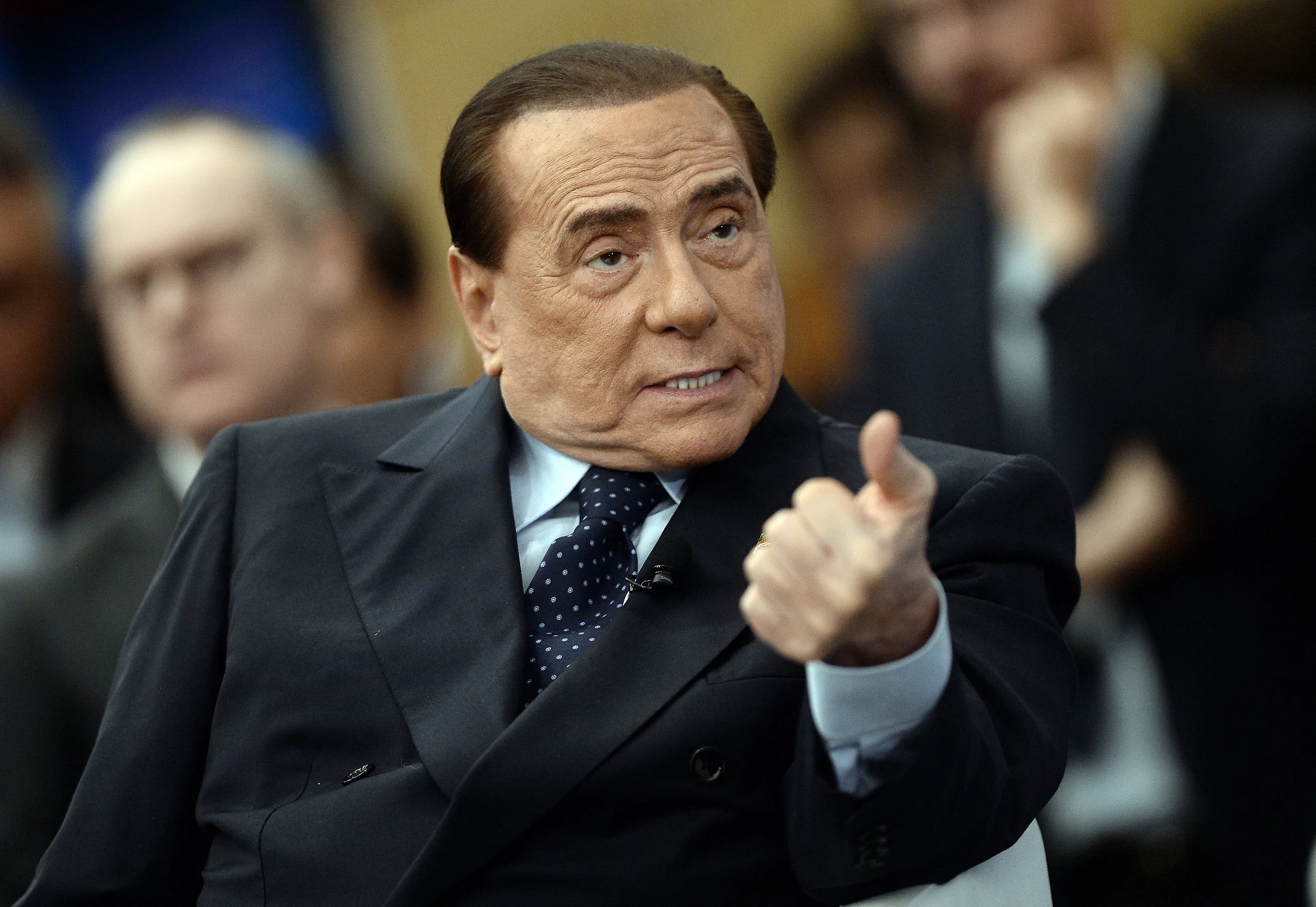 Silvio Berlusconi: "Mi candido alle elezioni europee, torno in campo come nel '94 per fermare i comunisti"