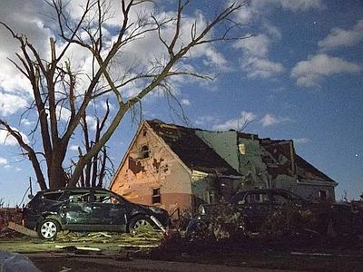 Devastante serie di tornado in Usa Almeno 5 morti, diversi i dispersi/