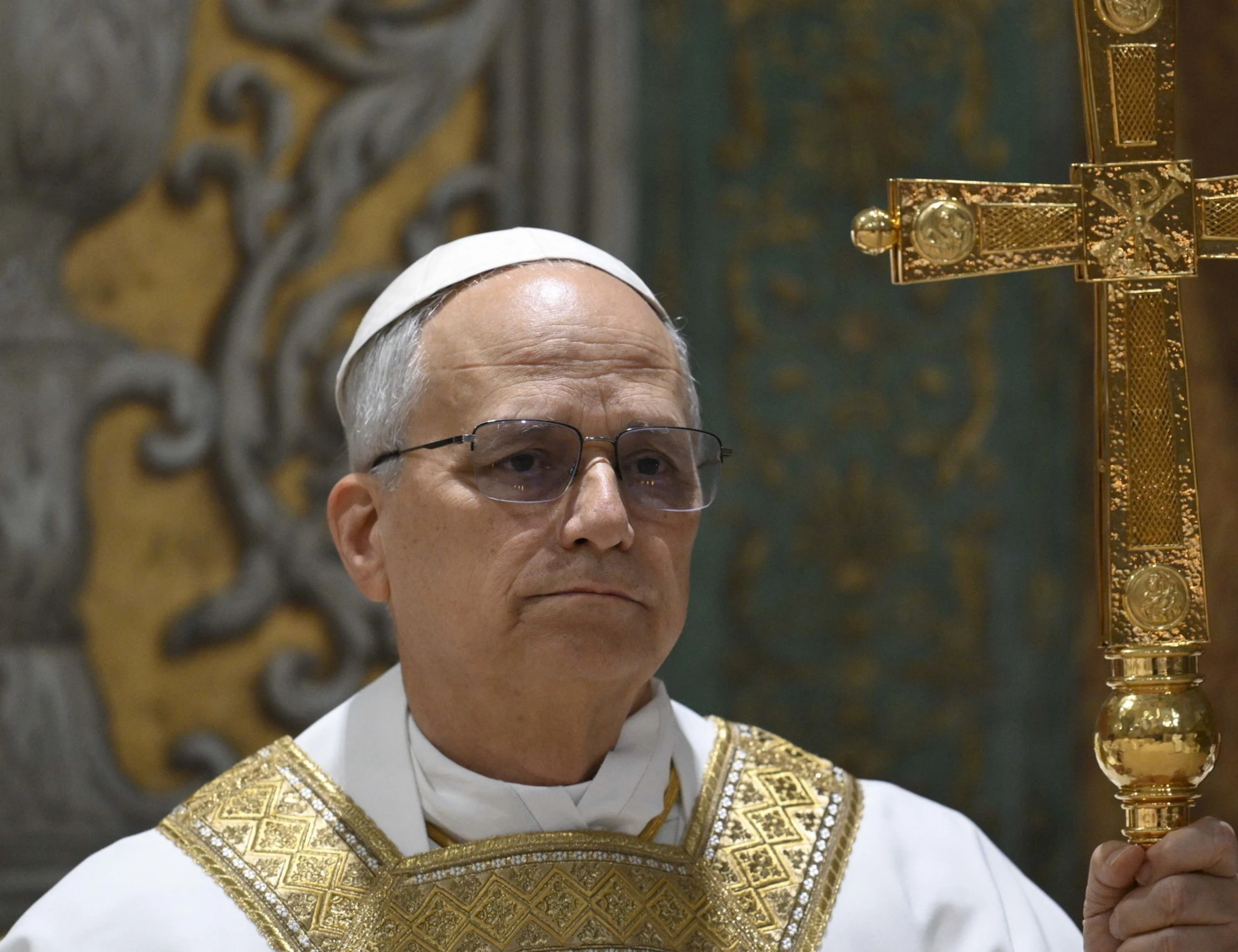 Leone XIV arruolato con la forza