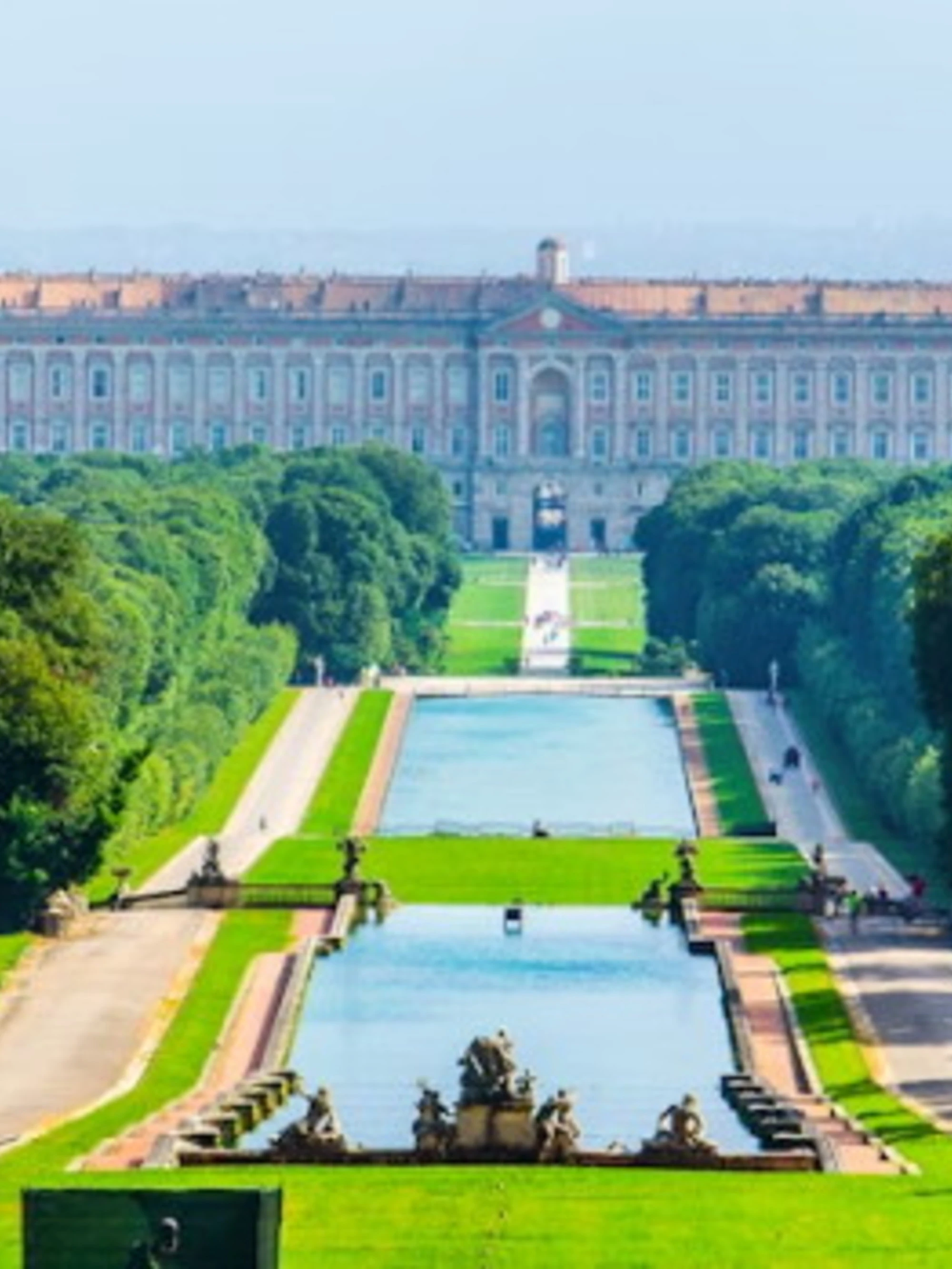 Reggia di Caserta, allaccio idrico abusivo: arrestato agricoltore