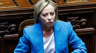 Giorgia Meloni, "i gufi che preconizzavano instabilità?": l'urlo che scuote l'Aula