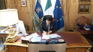 Nomine Eni, Enel, Poste e Mps, scoppia il caso delle partecipate. Colpo di mano del governo, centrodestra: grave forzatura