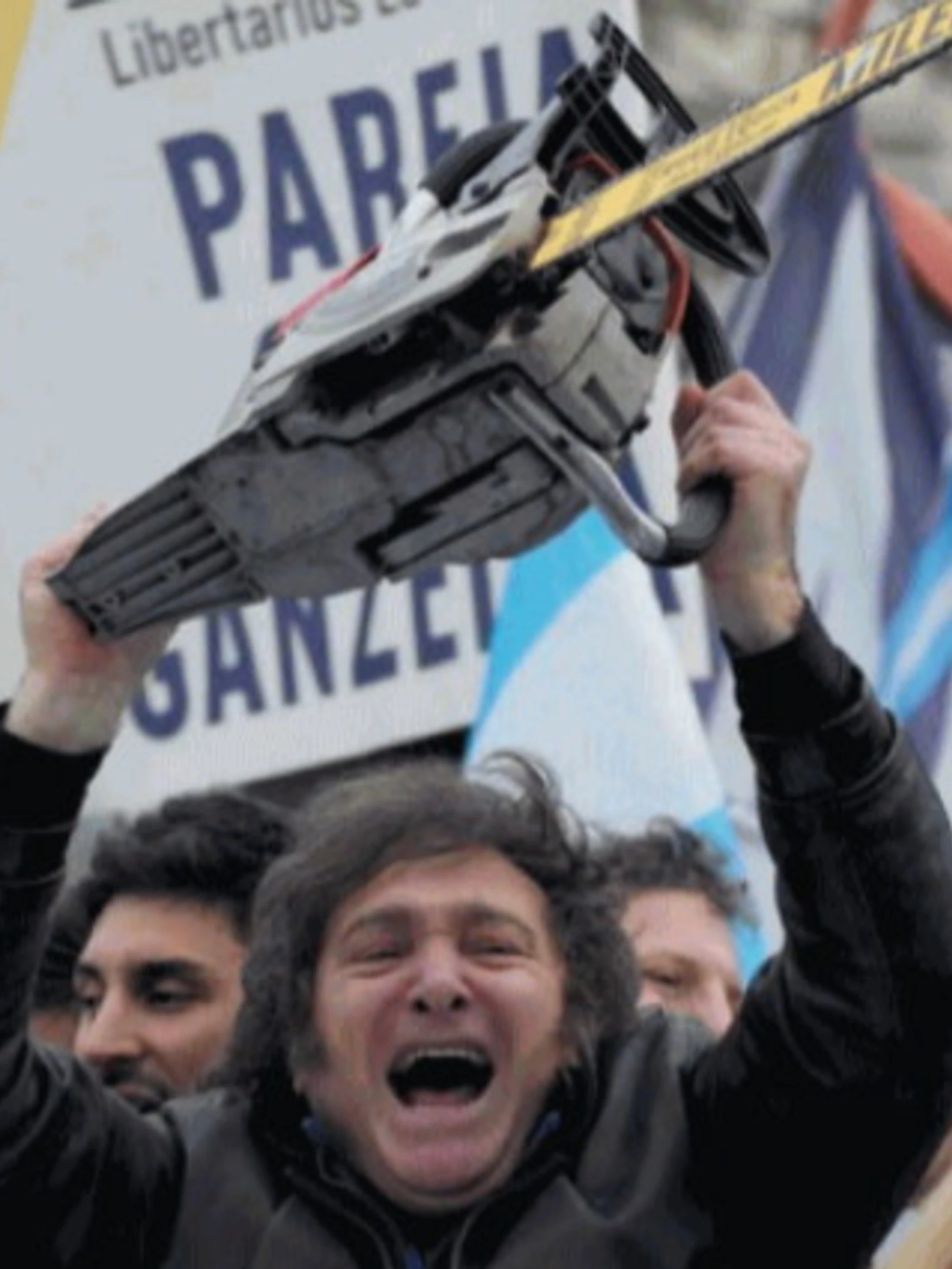 Ai compagni arrivano schiaffi da tutte le parti